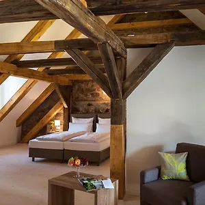 Hollerhoefe - Zu Gast Im Dorf Hotel